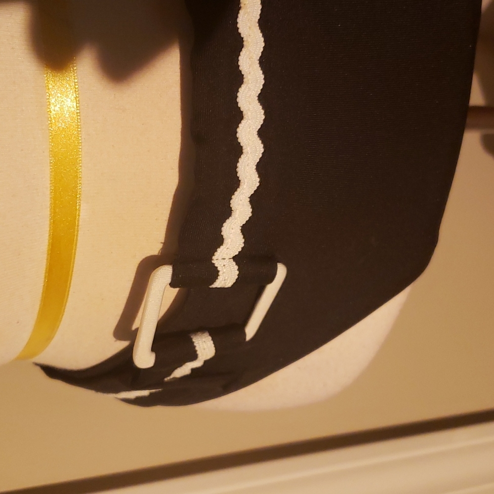 Bikini ๐ - Picture 6 of 16